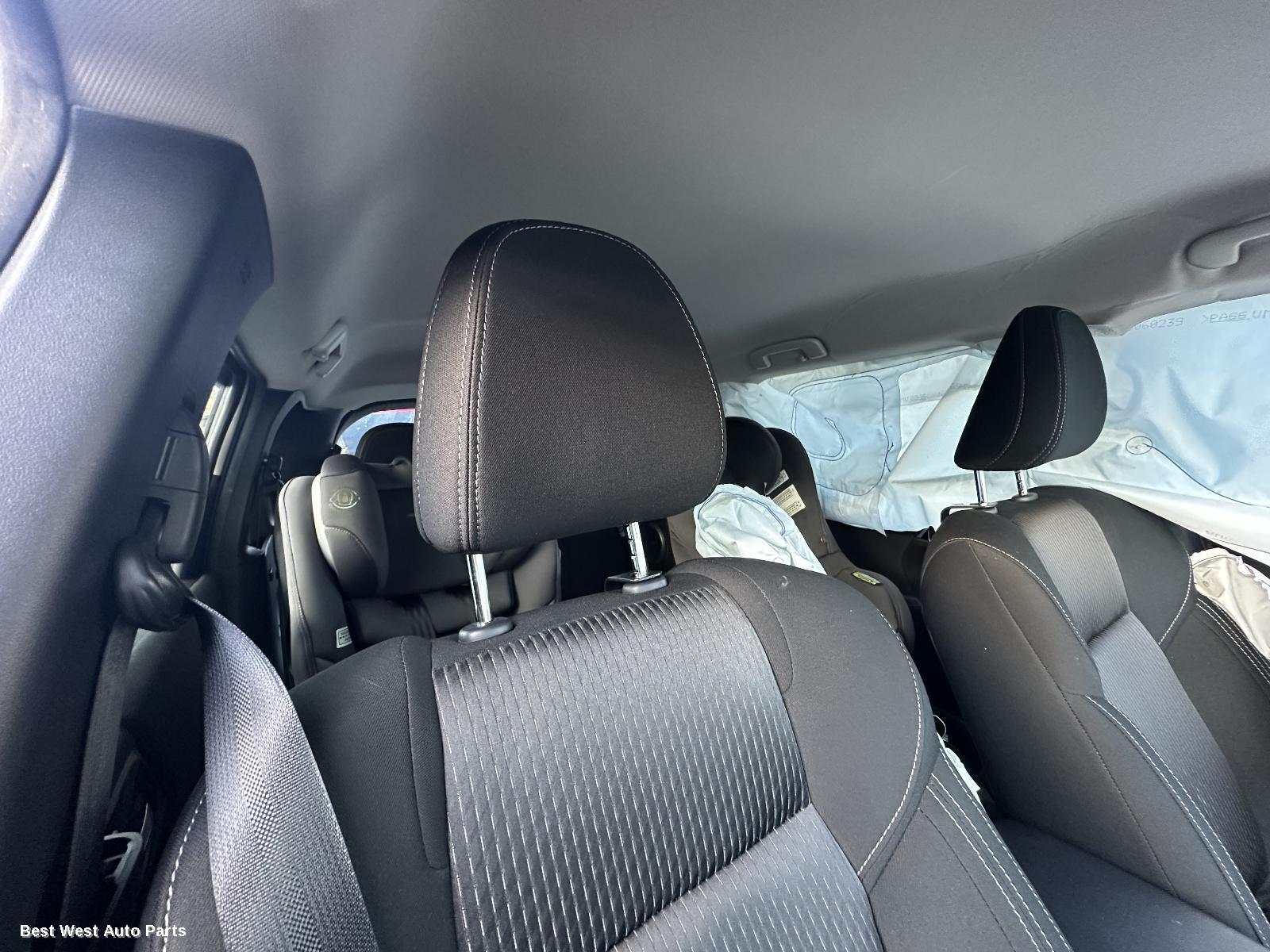 2023 MITSUBISHI OUTLANDER Headrest