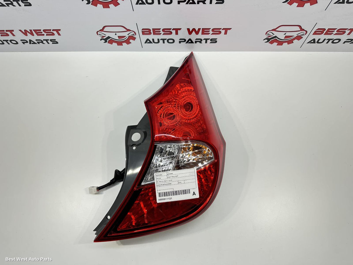 2015 HYUNDAI ACCENT Right Taillight