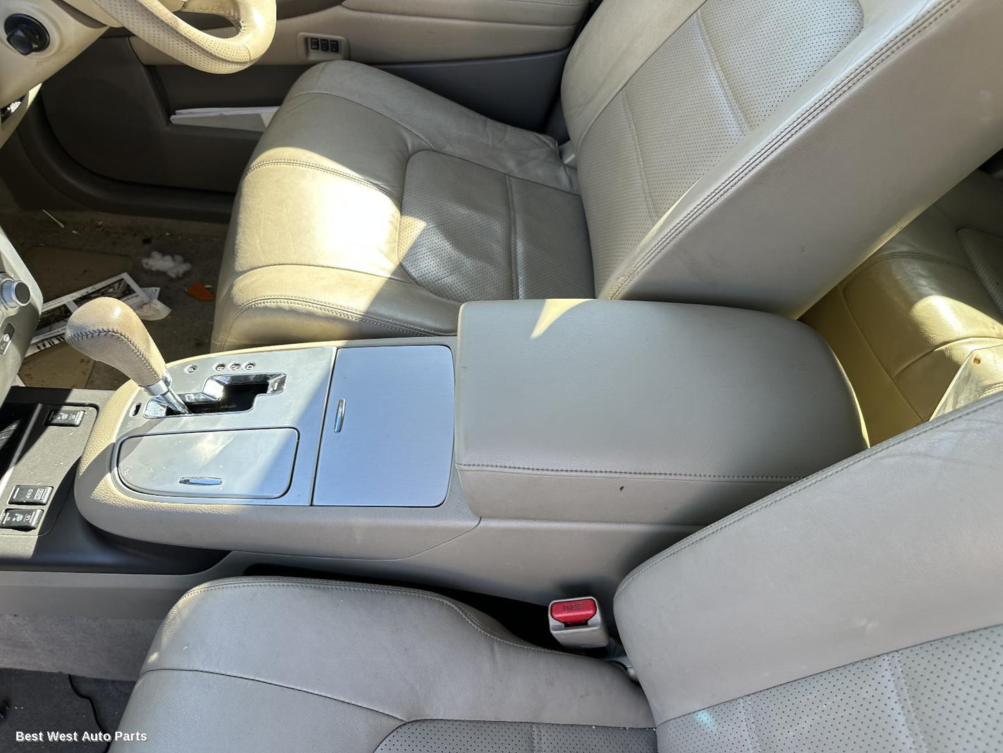 2012 NISSAN MURANO Console