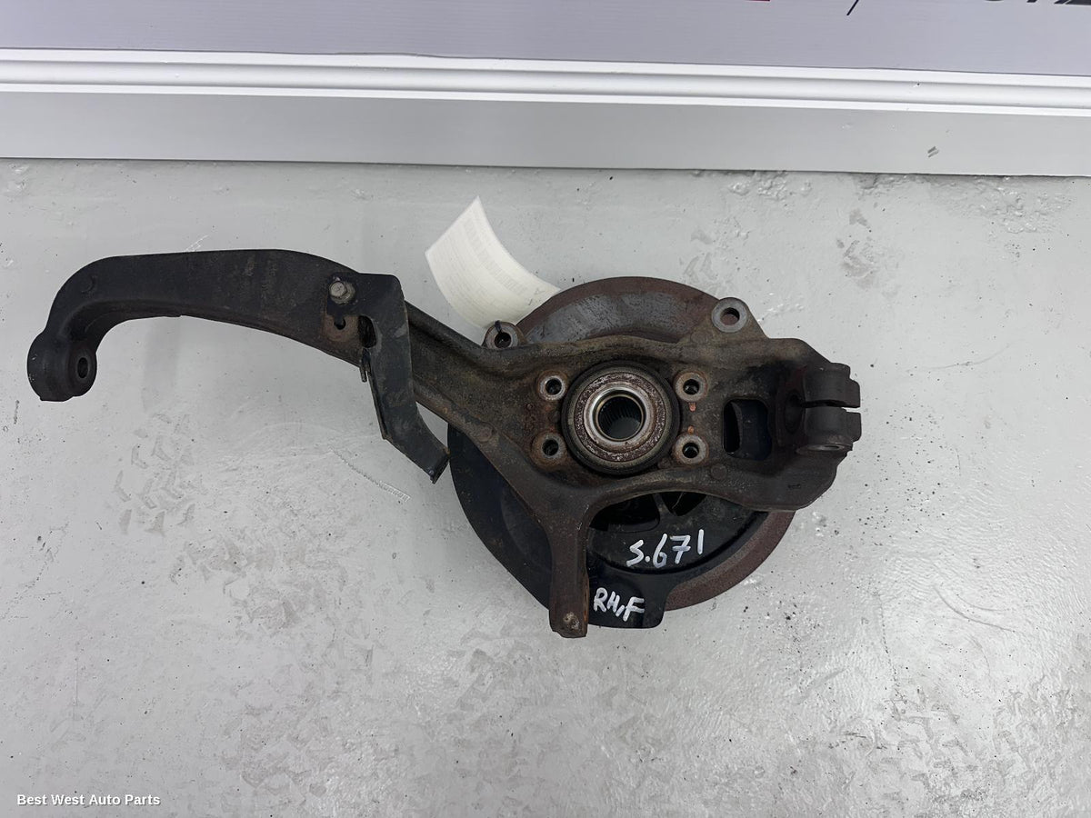 2021 NISSAN NAVARA Right Front Hub Assembly
