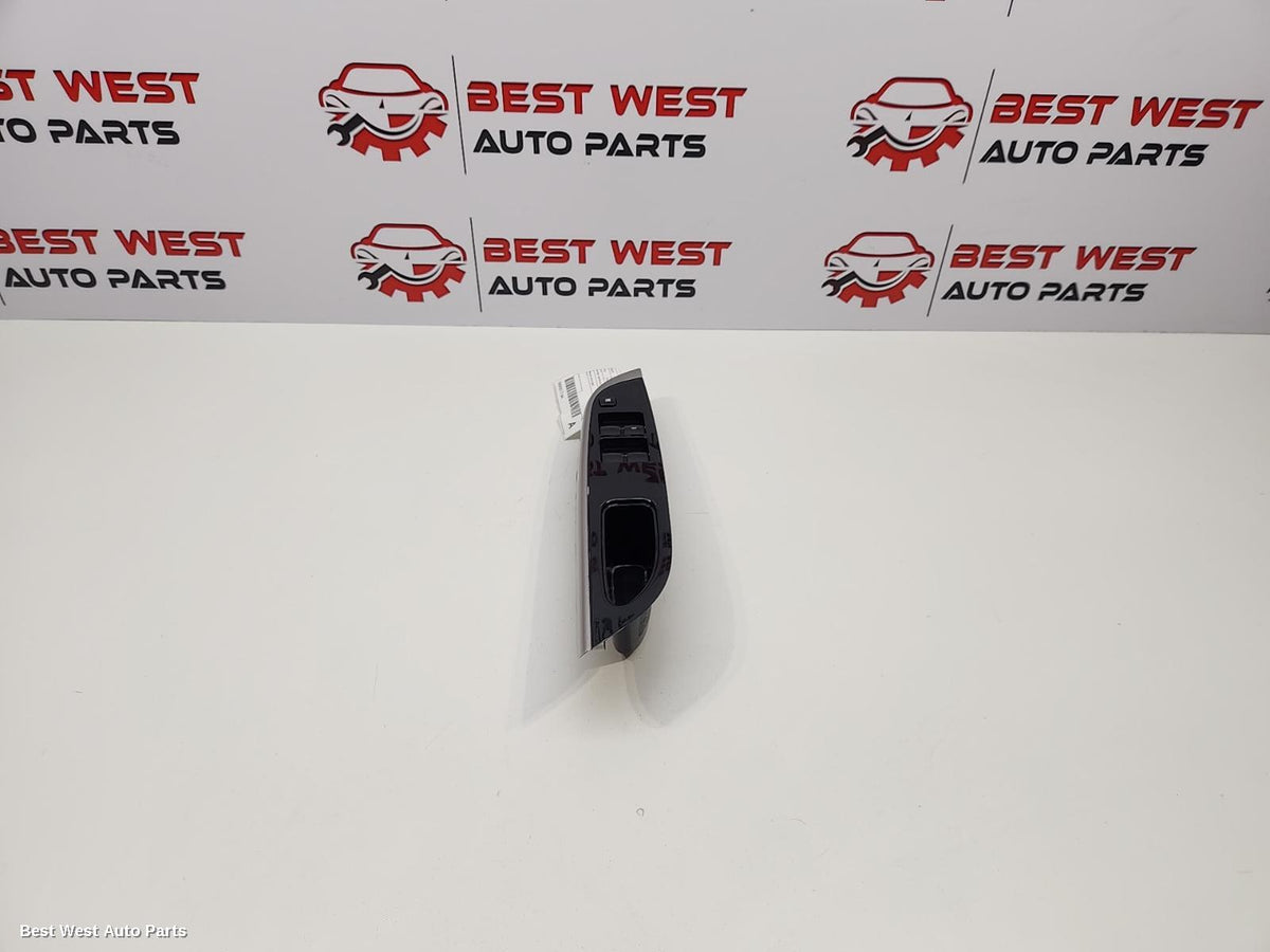 2019 MITSUBISHI TRITON Pwr Dr Wind Switch