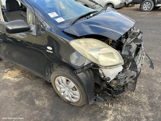 2009 TOYOTA YARIS Right Headlamp