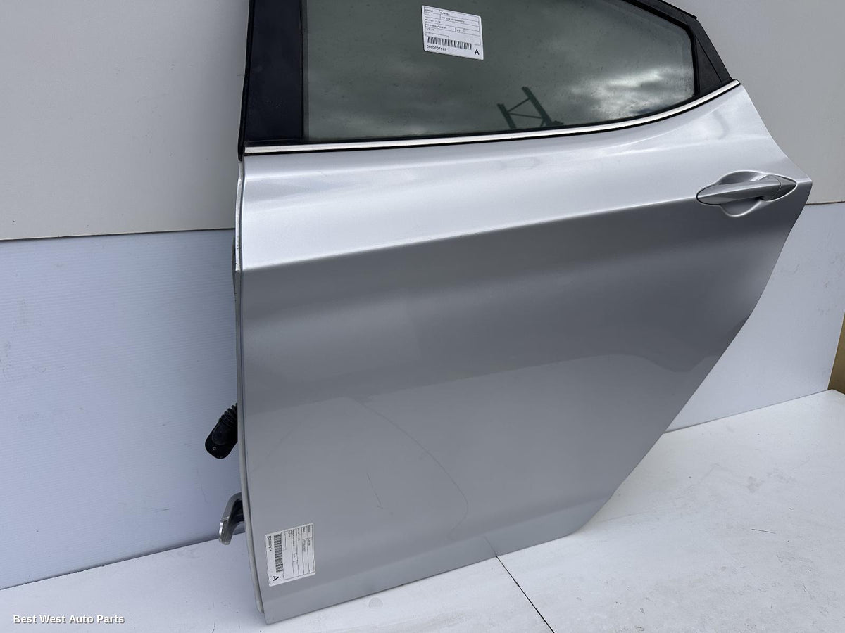 2015 HYUNDAI ELANTRA Left Rear Door/Sliding
