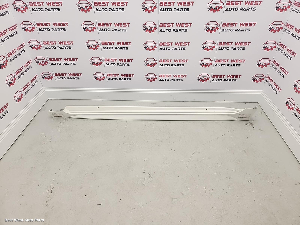 2021 TOYOTA COROLLA Side Step/Skirt