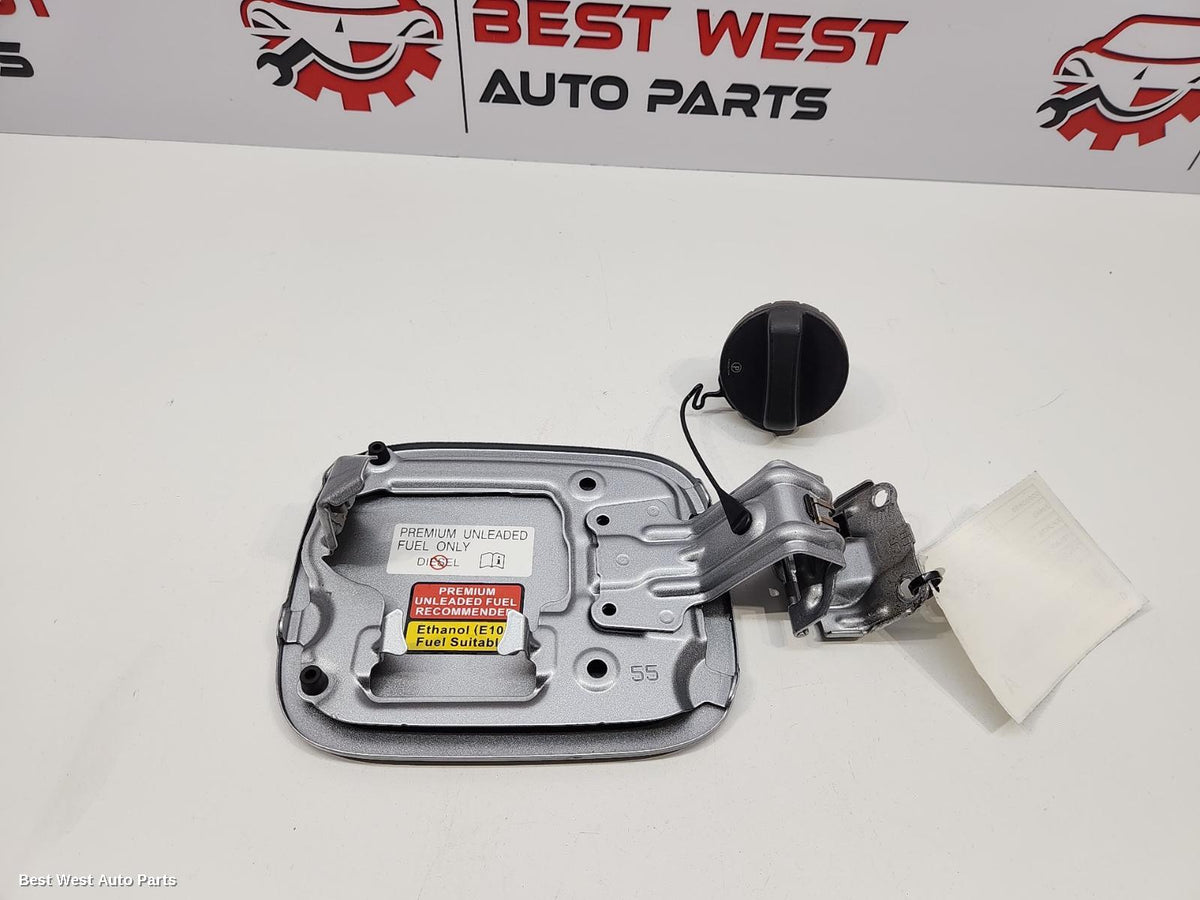 2022 TOYOTA KLUGER Fuel Door / Filler