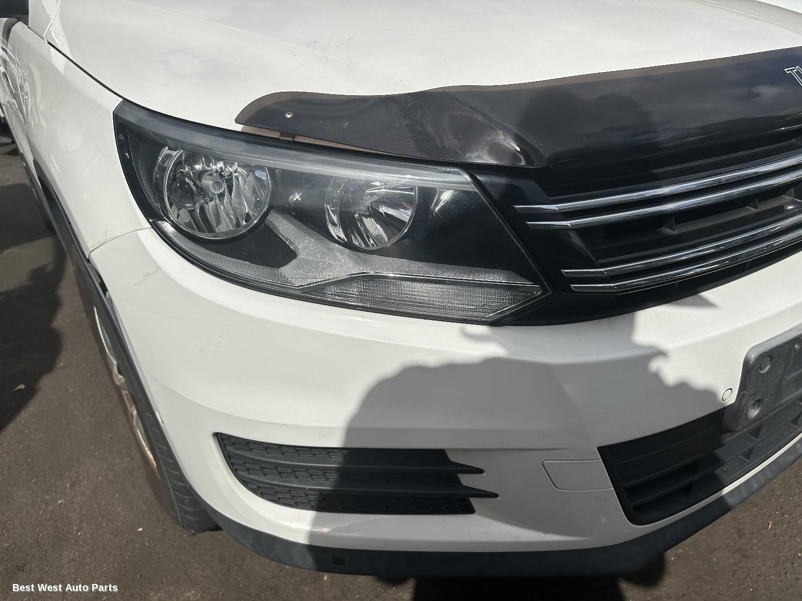 2012 VOLKSWAGEN TIGUAN Right Headlamp