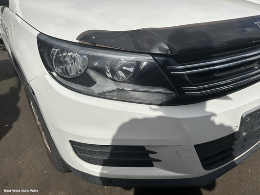 2012 VOLKSWAGEN TIGUAN Right Headlamp