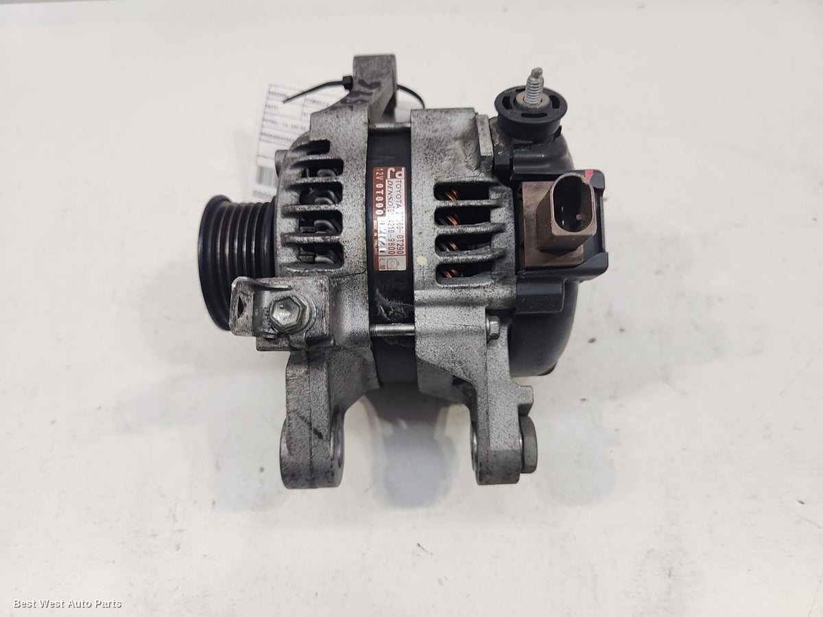 2014 TOYOTA COROLLA Alternator