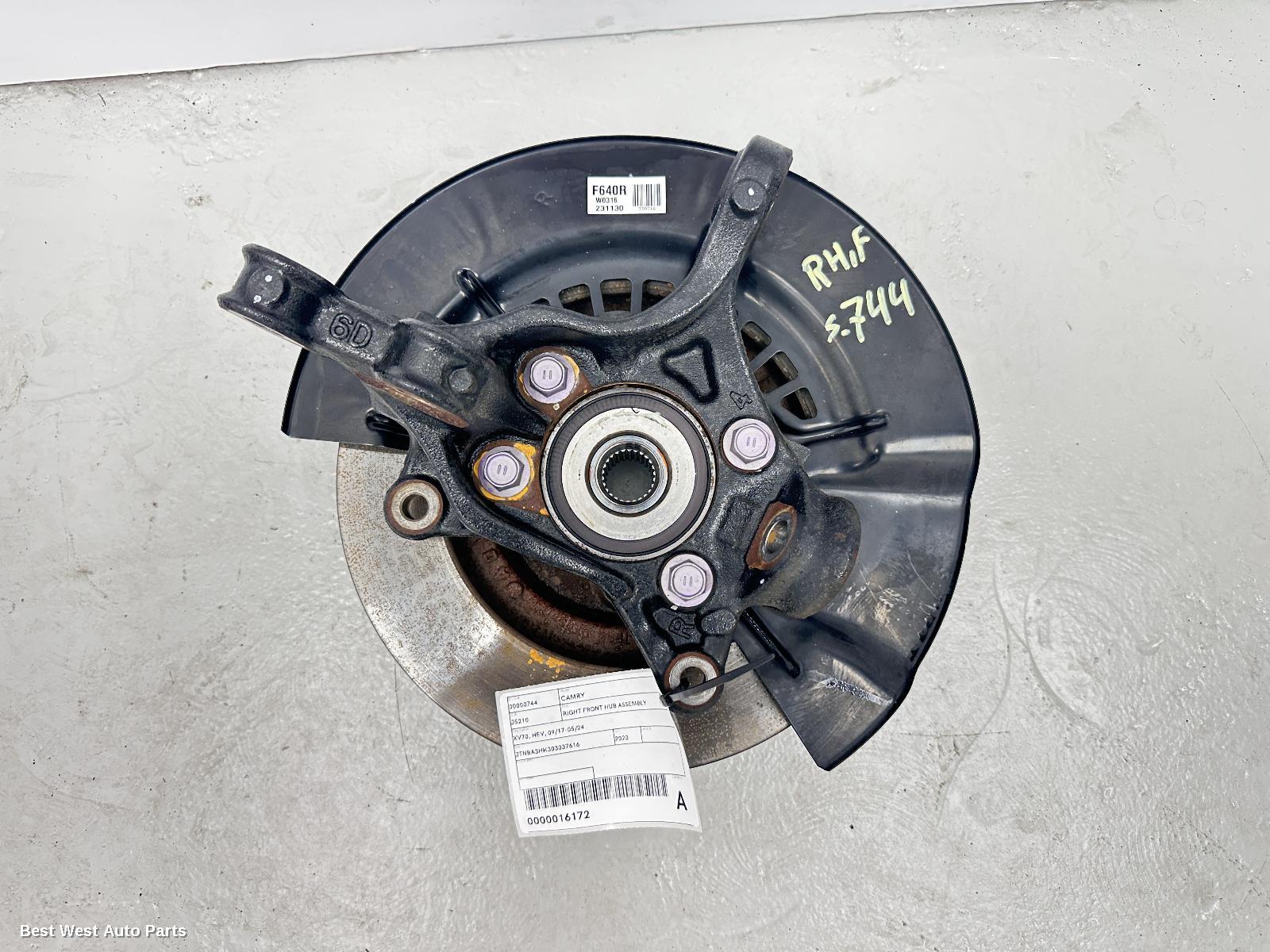 2023 TOYOTA CAMRY Right Front Hub Assembly
