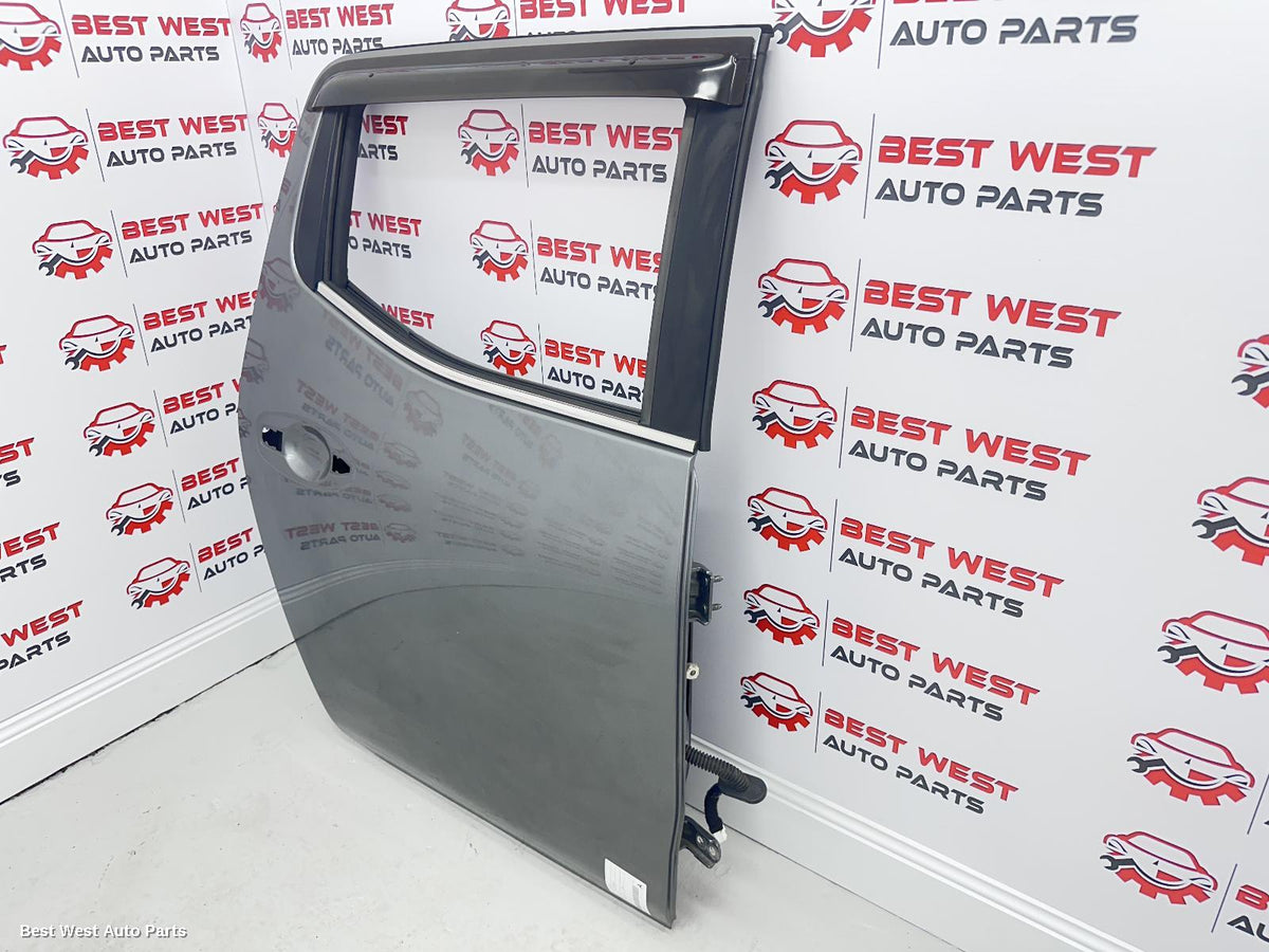 2021 NISSAN NAVARA RIGHT_REAR_DOOR_SLIDING