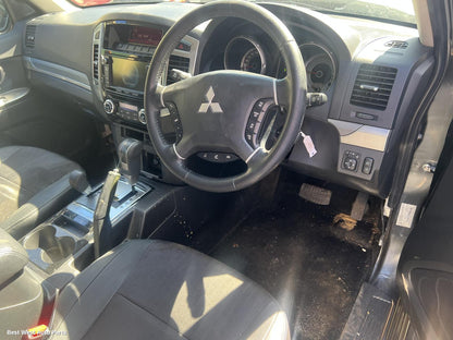2015 MITSUBISHI PAJERO Differential Centre