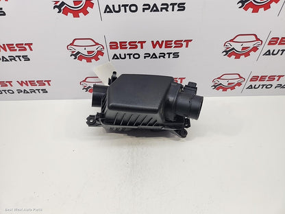 2014 HYUNDAI I30 Air Cleaner/Box