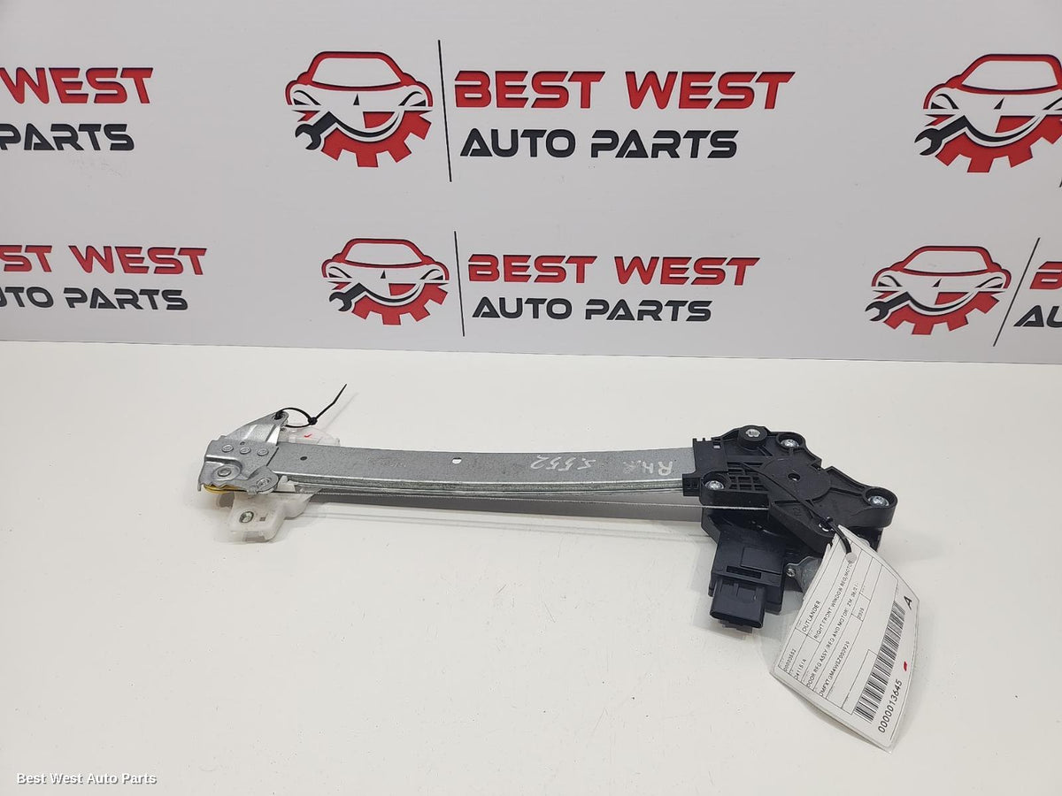 2025 MITSUBISHI OUTLANDER Right Front Window Reg/Motor