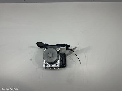 2024 TOYOTA HILUX Abs Pump/Modulator