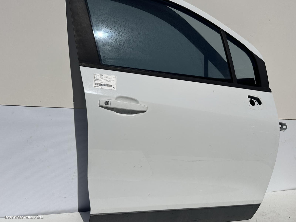2017 HOLDEN TRAX Right Front Door
