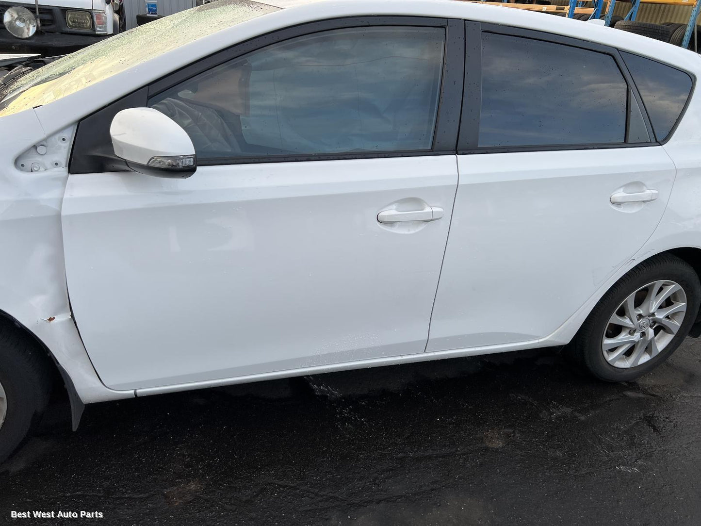 2018 TOYOTA COROLLA Left Rear Door Window