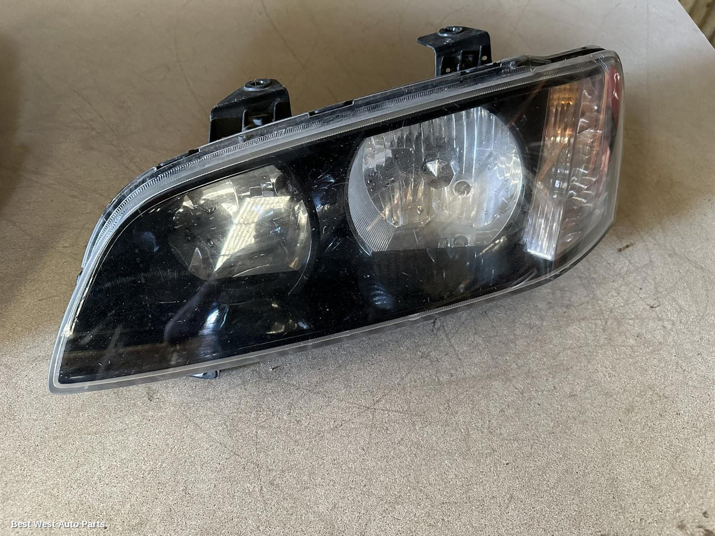 2007 HOLDEN COMMODORE Left Headlamp