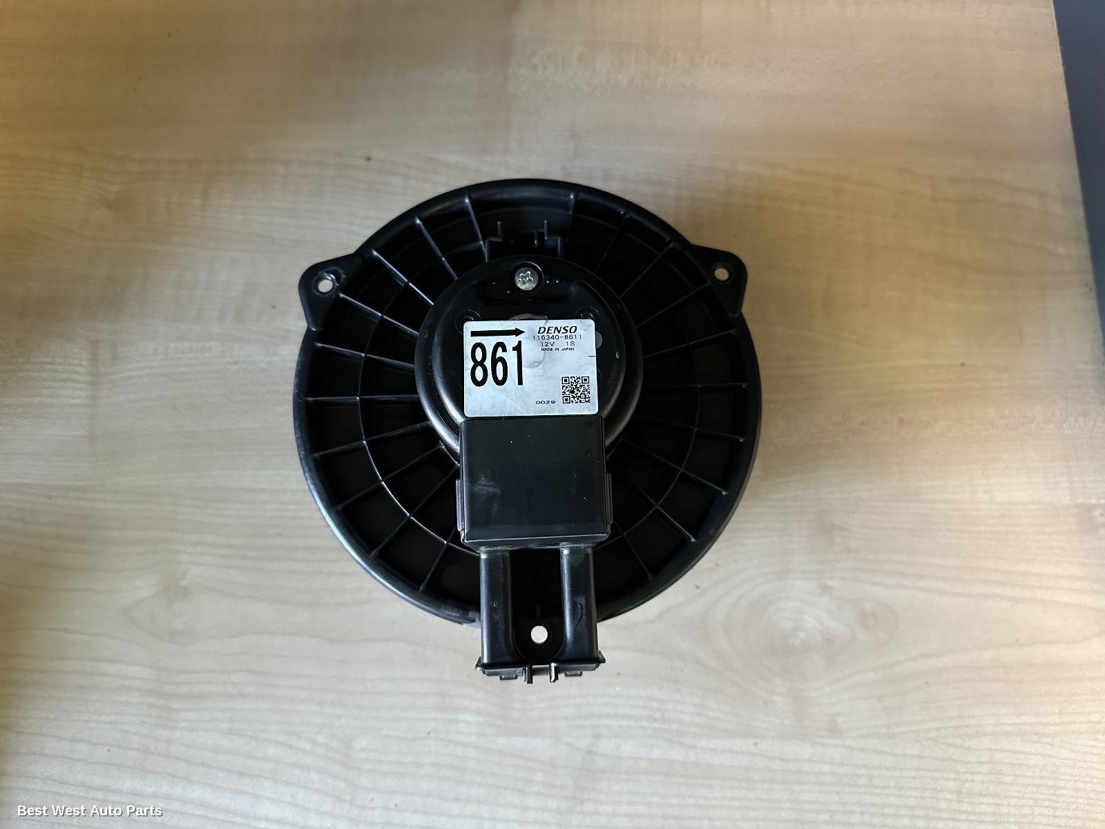 2015 MITSUBISHI PAJERO Heater Fan Motor