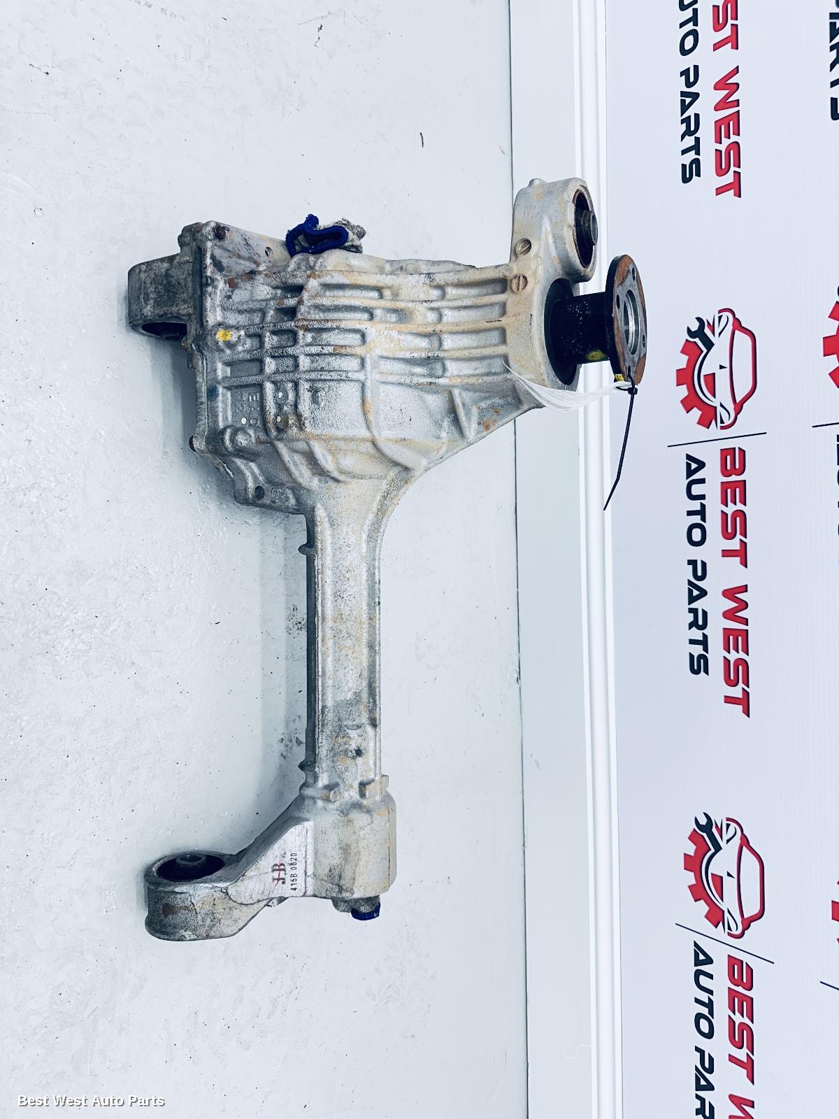 2021 NISSAN NAVARA Differential Centre