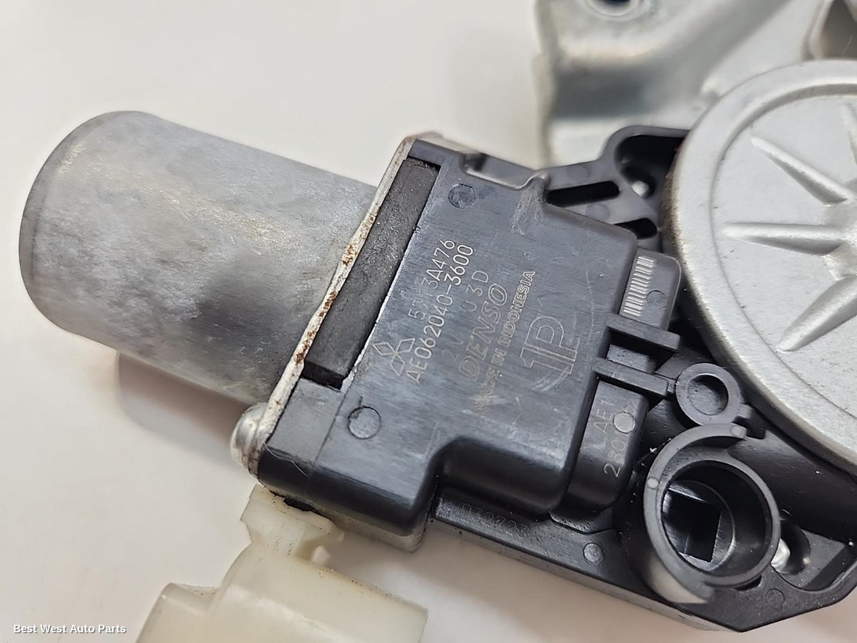 2020 MITSUBISHI TRITON Right Front Window Reg/Motor