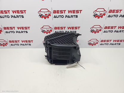 2013 HYUNDAI SANTA FE Air Cleaner/Box