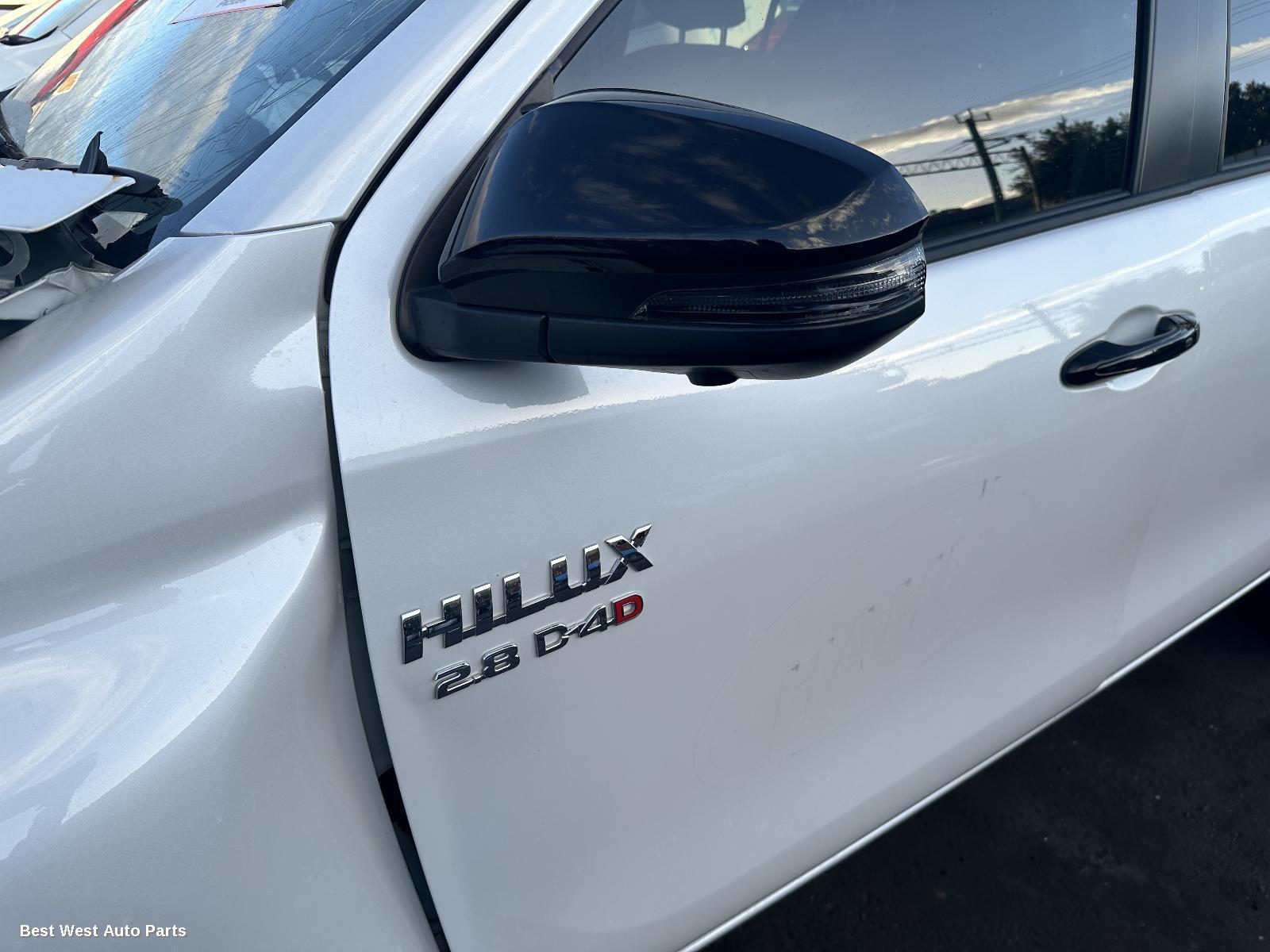 2025 TOYOTA HILUX Left Door Mirror