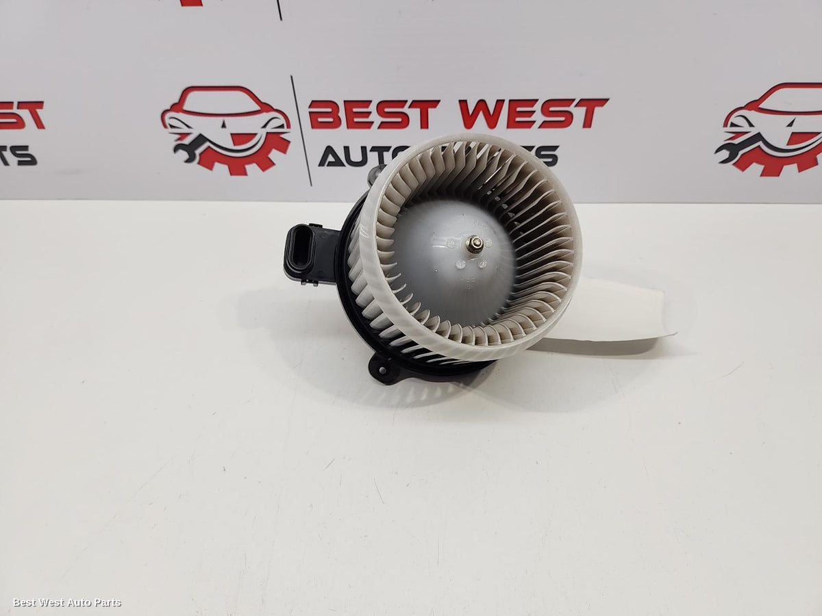 2019 MITSUBISHI ECLIPSE CROSS Heater Fan Motor