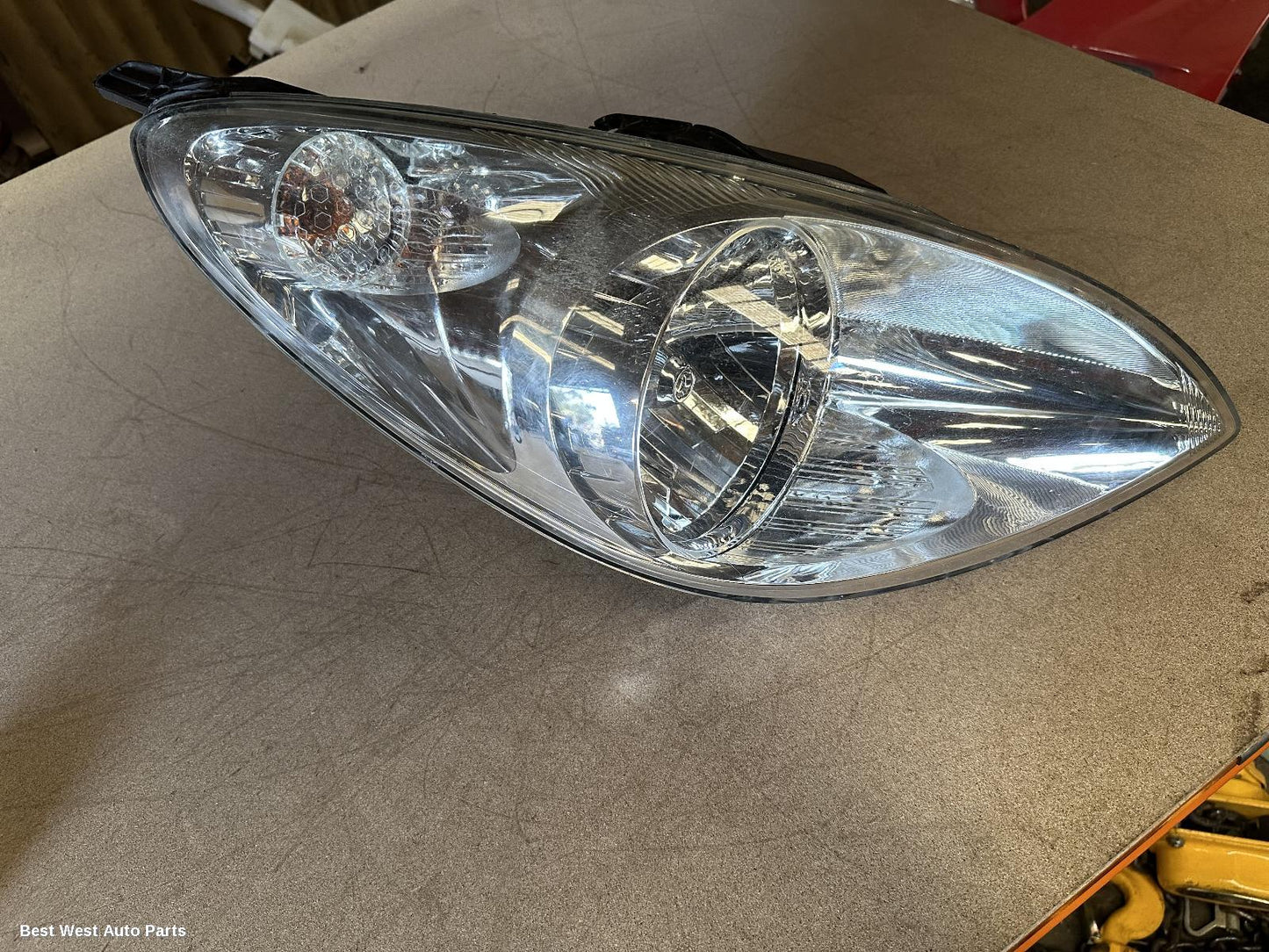 2011 HYUNDAI I20 Right Headlamp
