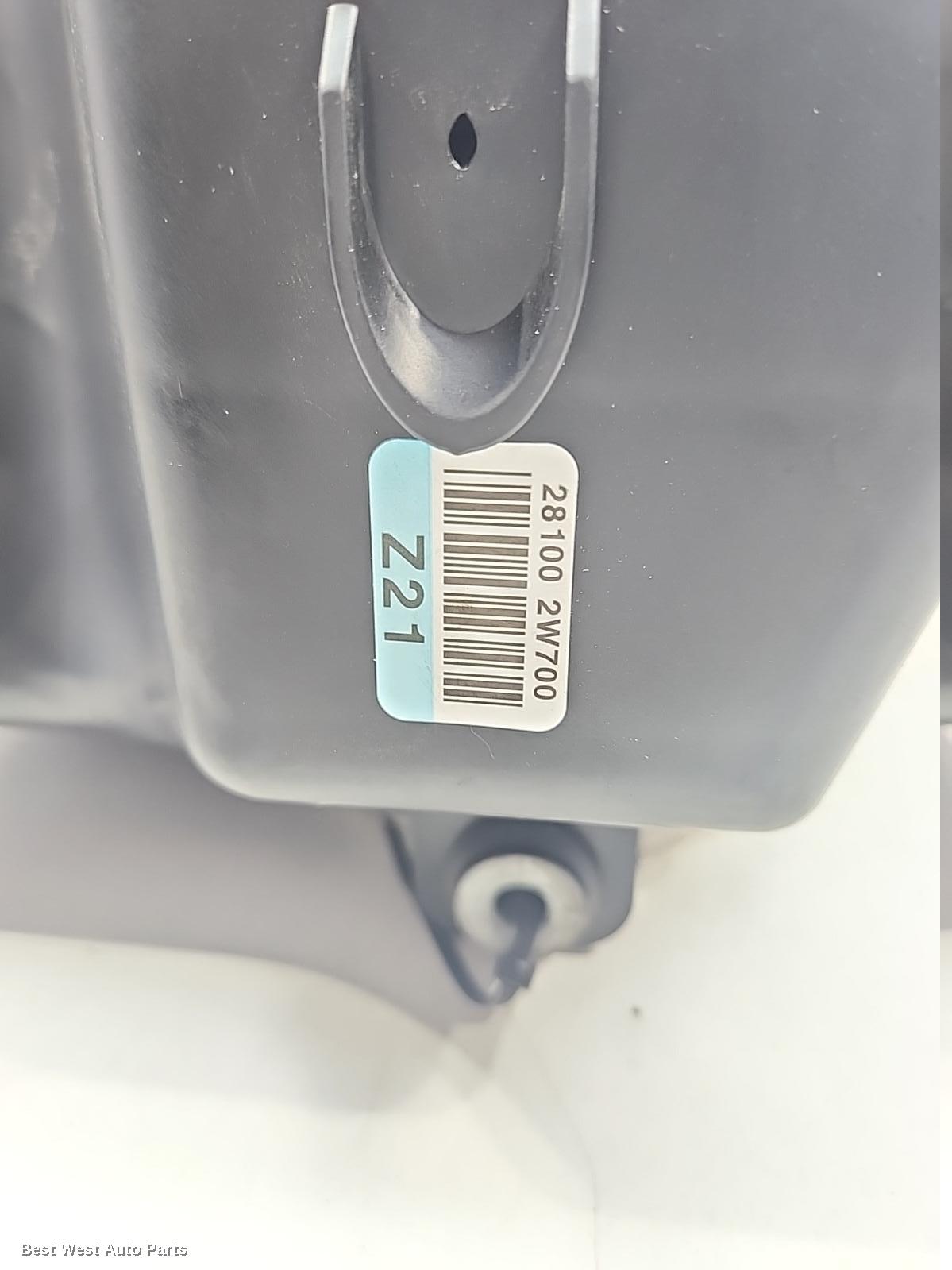 2016 HYUNDAI SANTA FE Air Cleaner/Box
