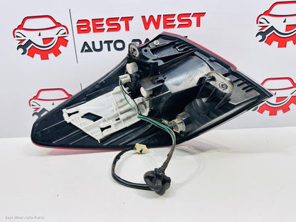 2009 SUBARU OUTBACK Right Taillight