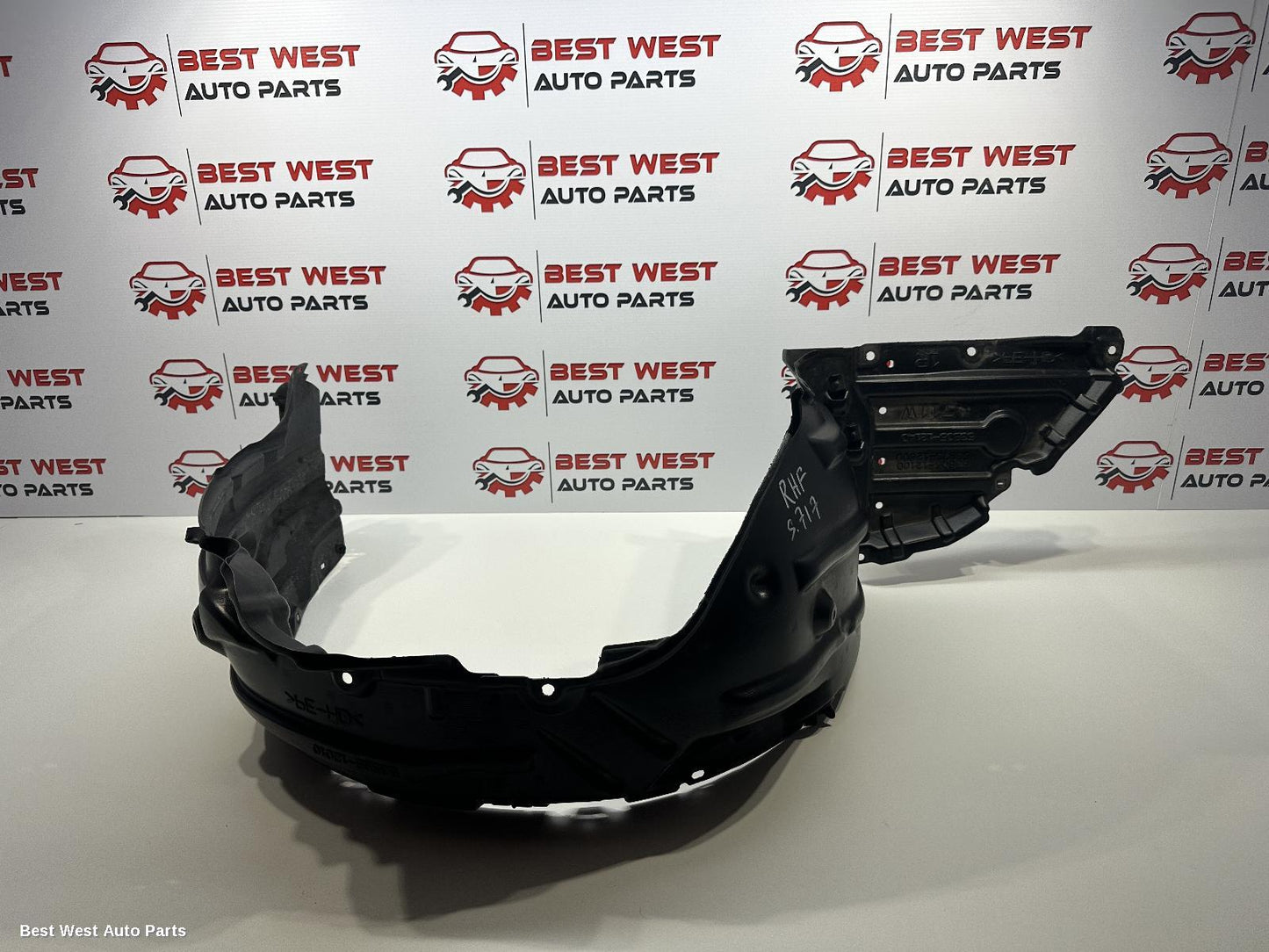 2022 TOYOTA COROLLA Right Guard Liner