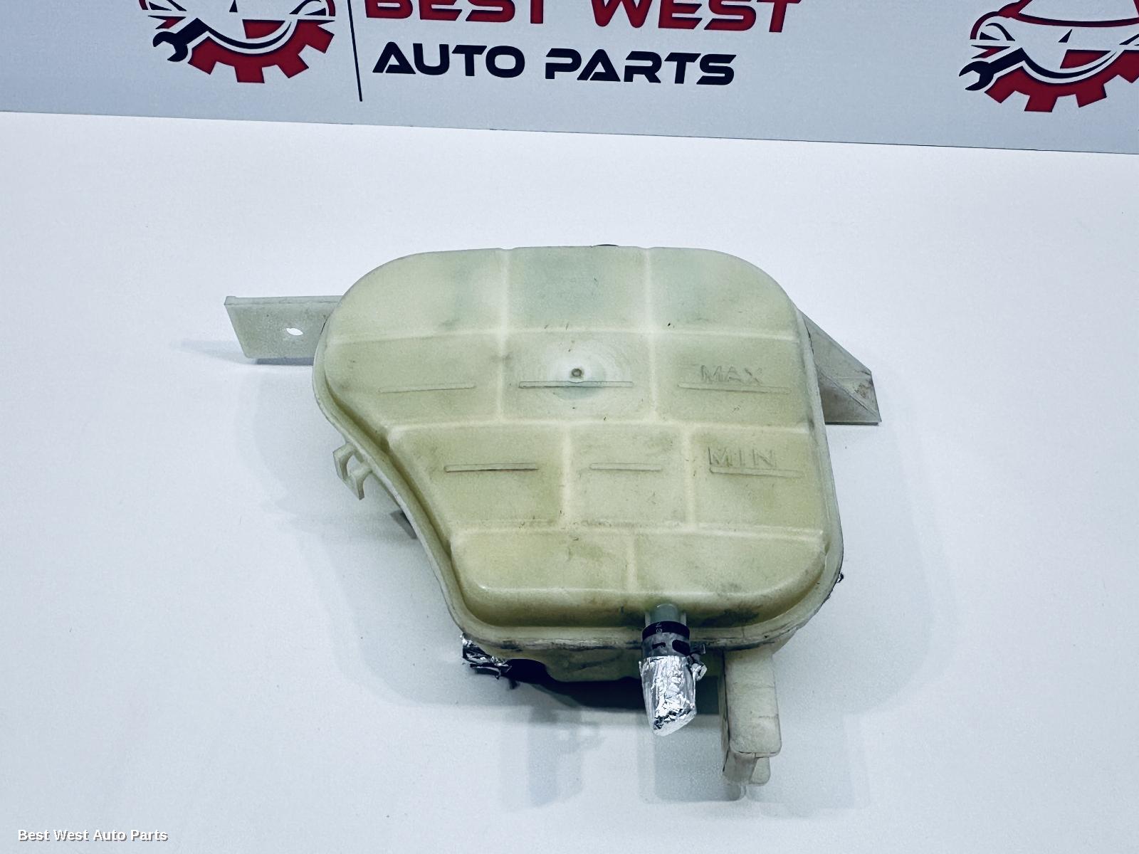 2021 NISSAN NAVARA Overflow Bottle