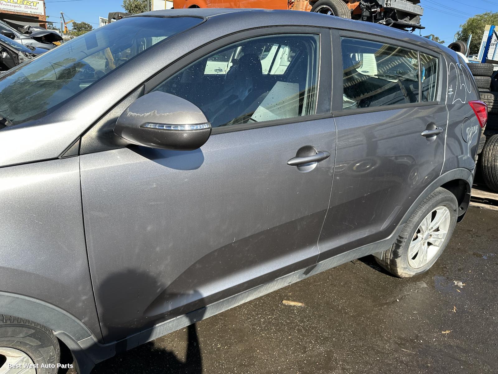 2012 KIA SPORTAGE Left Front Door