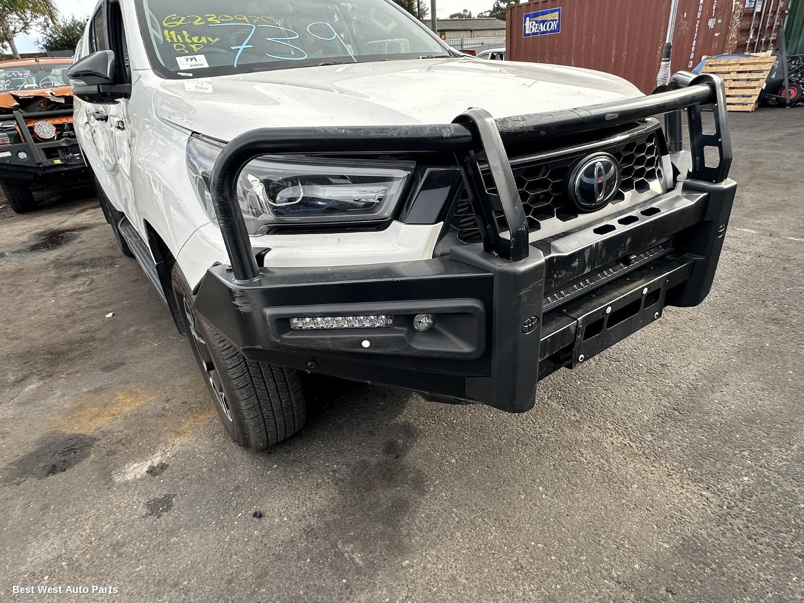 2024 TOYOTA HILUX Courtesy Light