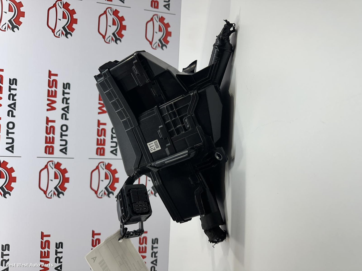 2022 TOYOTA KLUGER Fuse Box