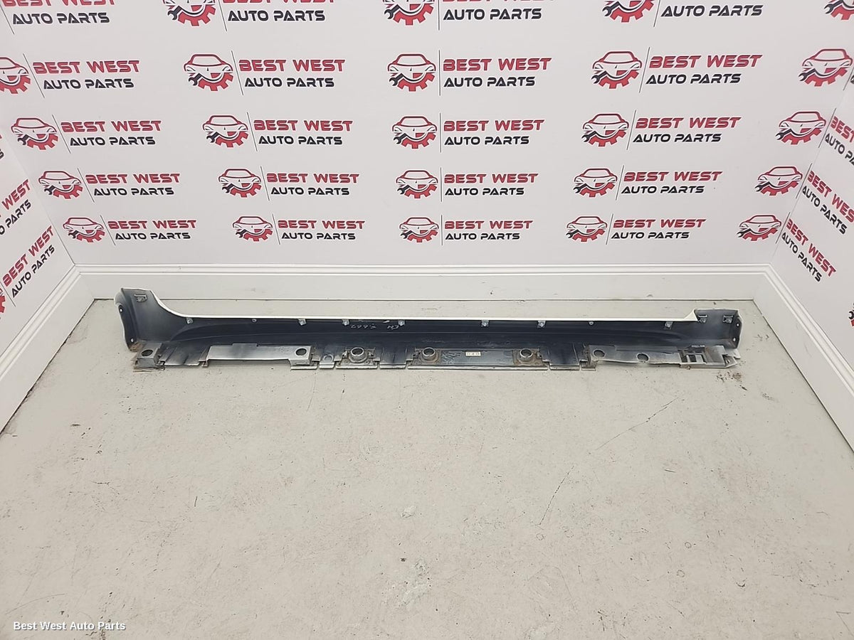 2021 TOYOTA COROLLA Side Step/Skirt