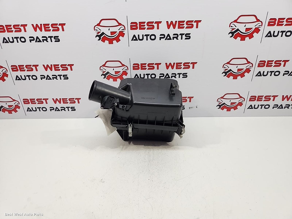 2021 MITSUBISHI OUTLANDER Air Cleaner/Box