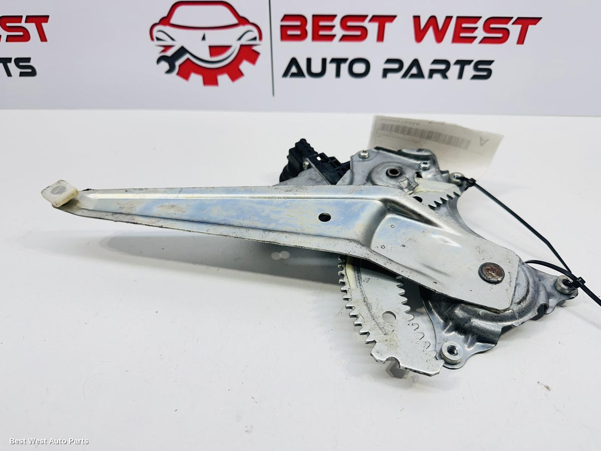 2014 TOYOTA RAV4 Left Rear Wnd Reg/Motor