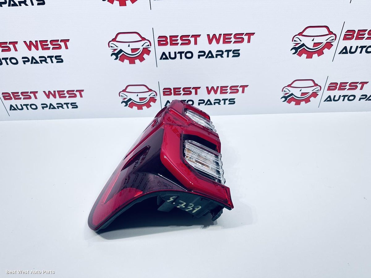 2024 TOYOTA HILUX Left Taillight