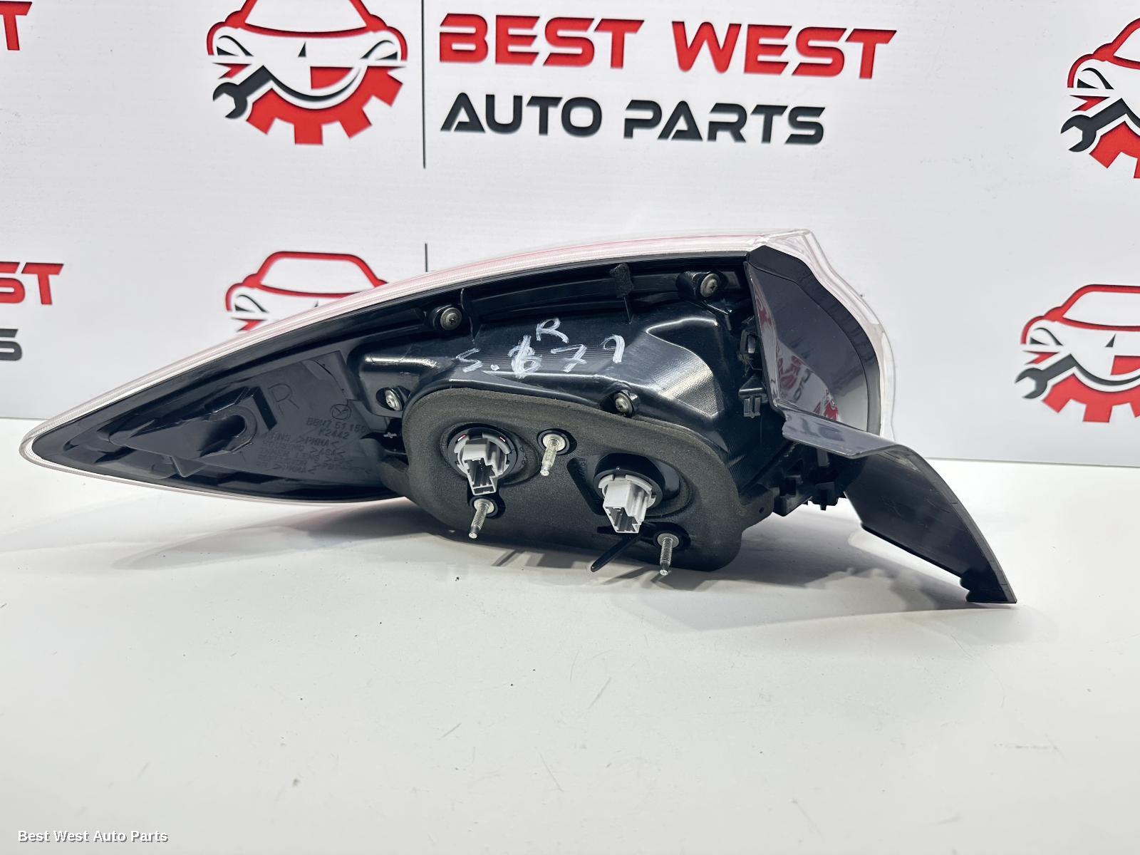 2011 MAZDA 3 Right Taillight