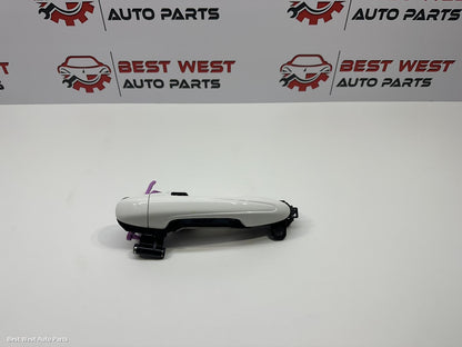 2024 TOYOTA HILUX Door Handle