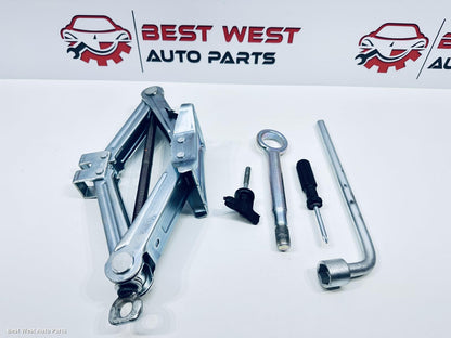 2023 SUBARU WRX Jack/Tool Kit