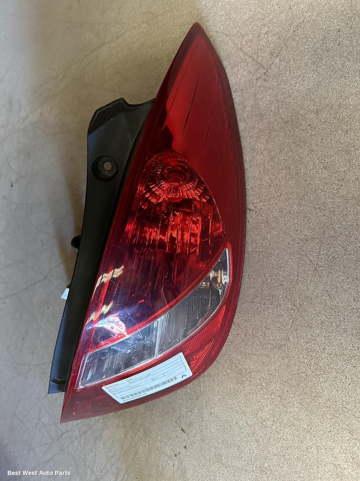 2011 HYUNDAI I20 Right Taillight