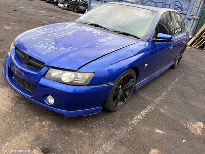 2004 HOLDEN COMMODORE Left Headlamp