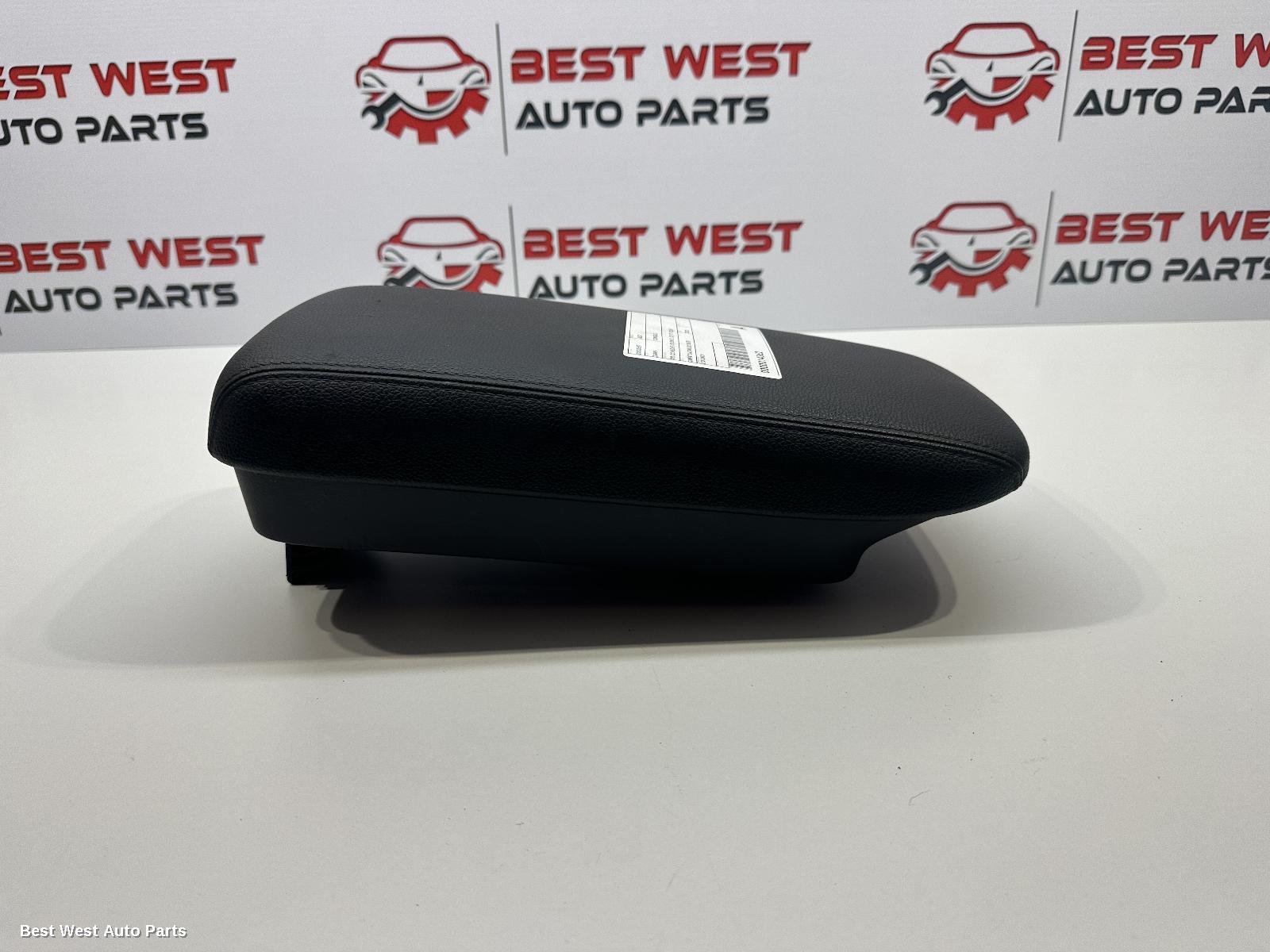 2020 MITSUBISHI ASX Console