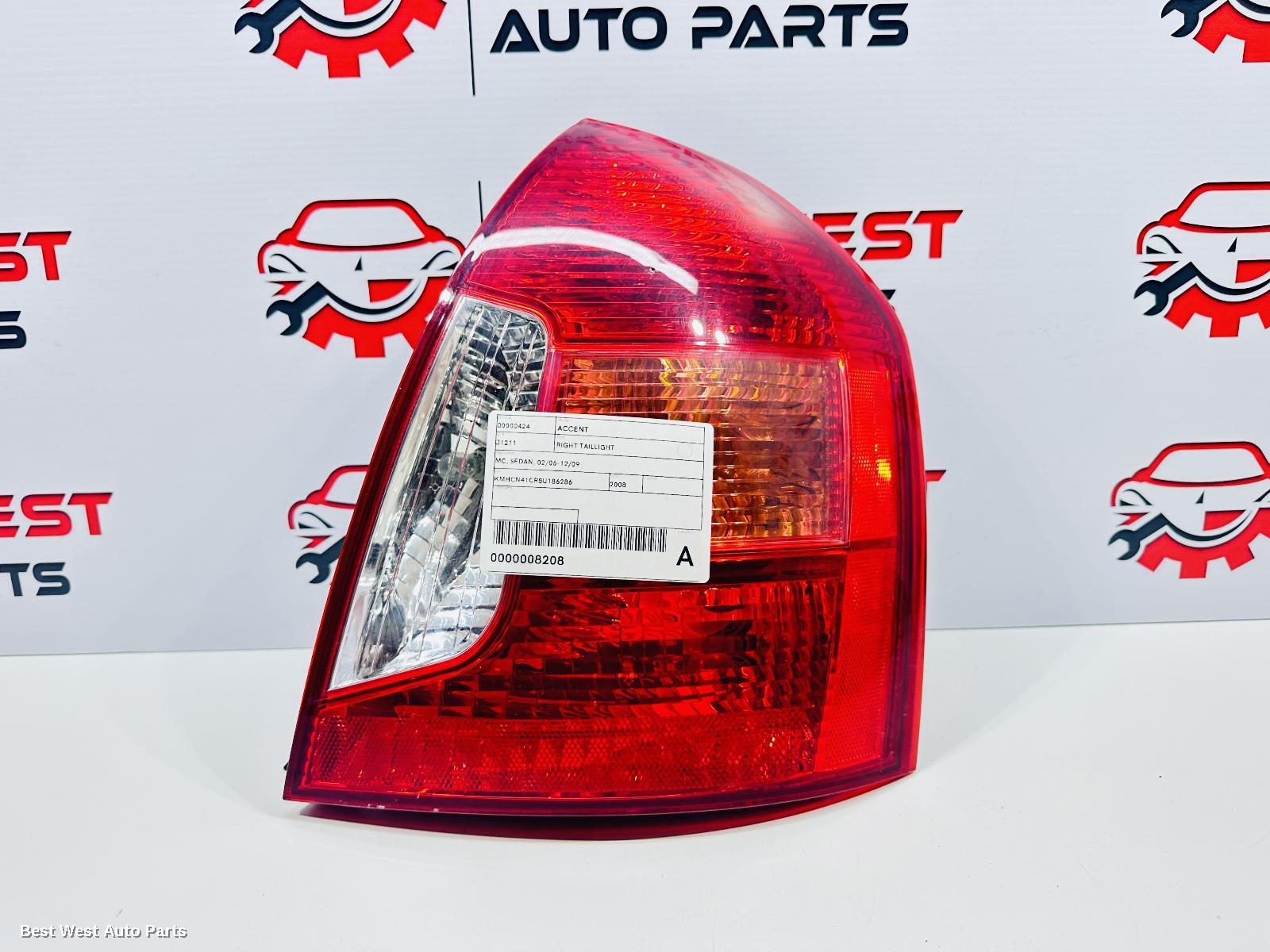 2008 HYUNDAI ACCENT Right Taillight