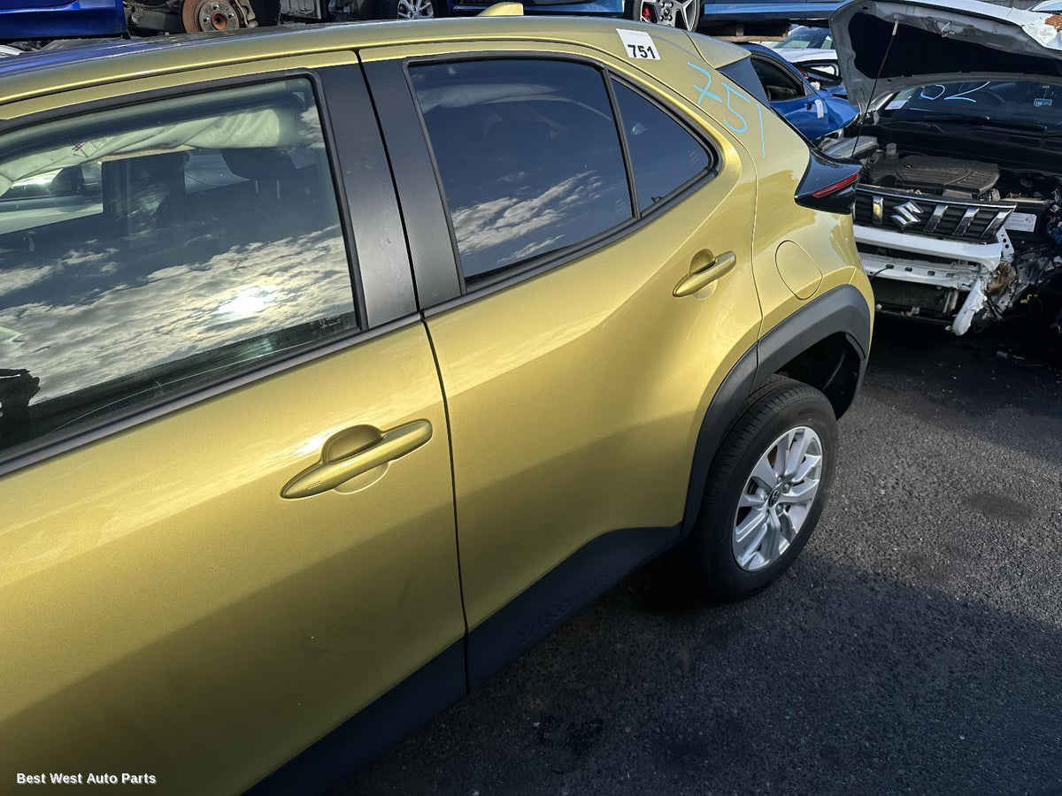 2021 TOYOTA YARIS CROSS Door Handle