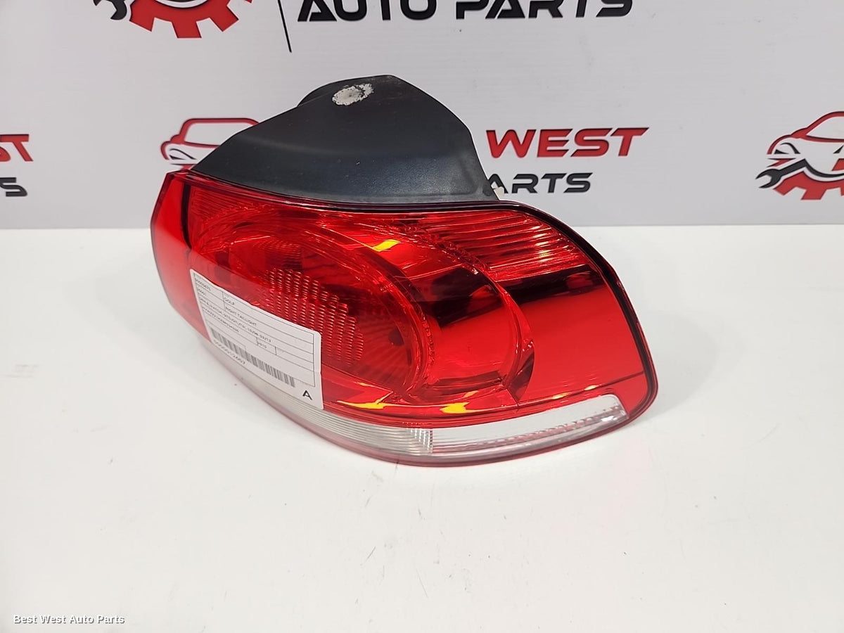 2010 VOLKSWAGEN GOLF Right Taillight