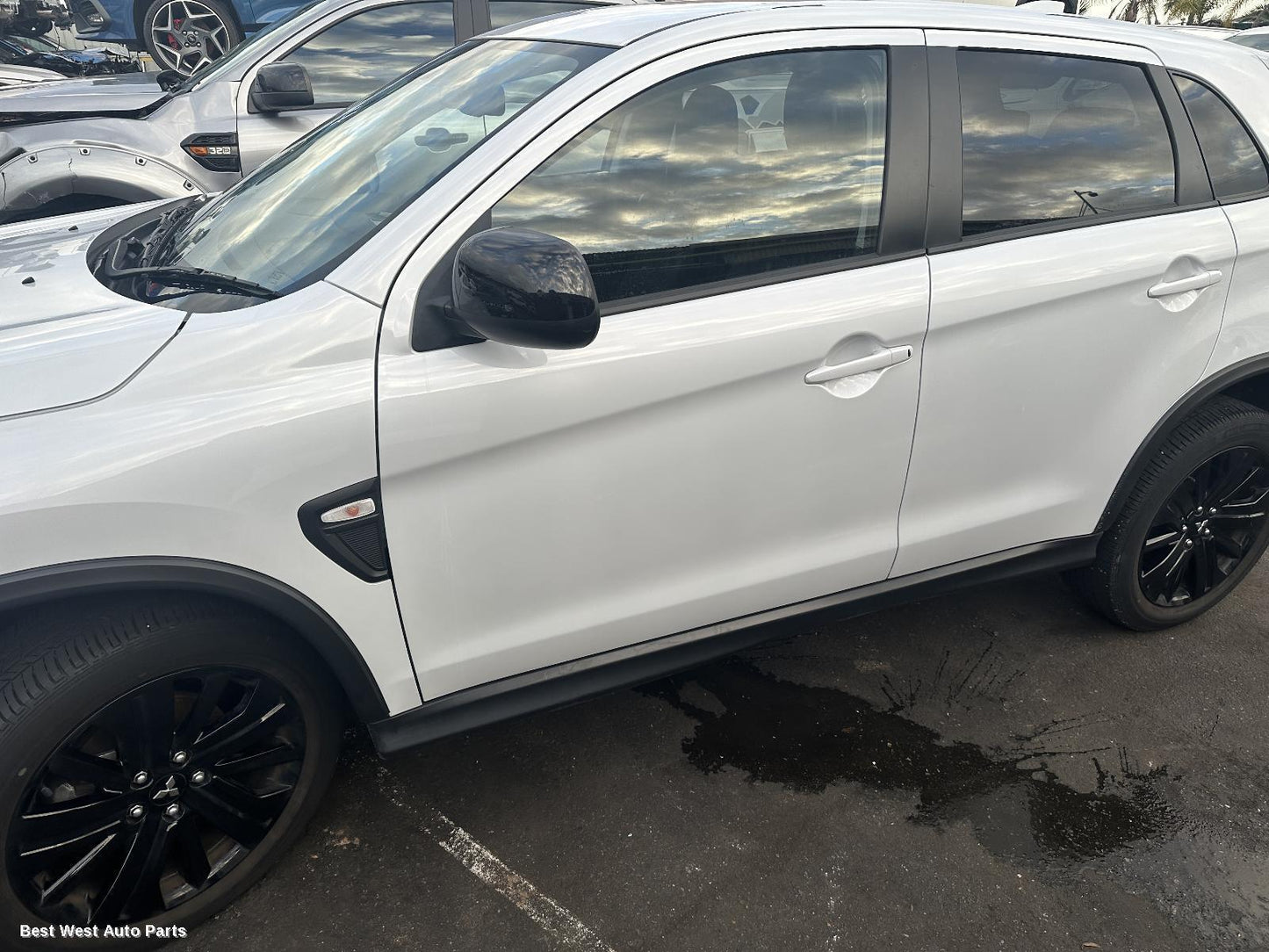 2024 MITSUBISHI ASX Left Front Door Window