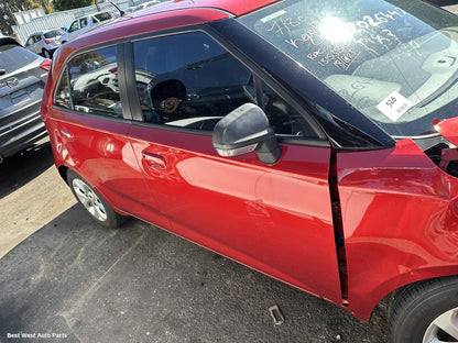2020 MG MG3 Left Front Door Window